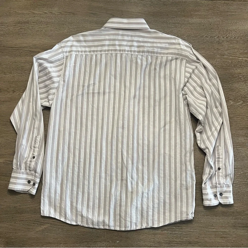 Eighty Eight Y2K Men's Gray Striped Button Down Shirt with Crest design size L - Picture 9 of 11